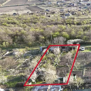 DE VÂNZARE TEREN DE VILĂ DE 6 ARI CU CASĂ