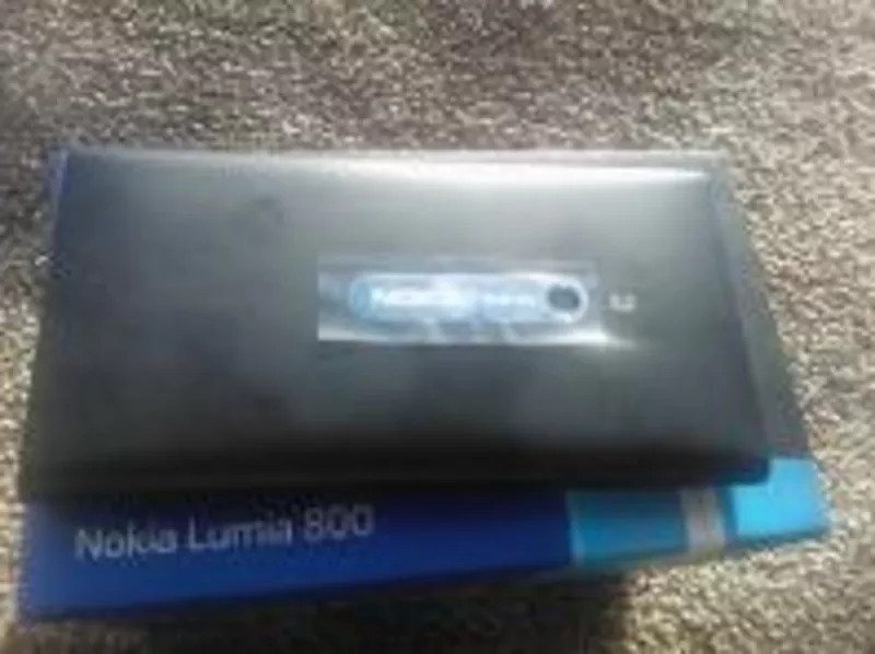 Nokia Lumia 800. Телефон новый,  черный!  2