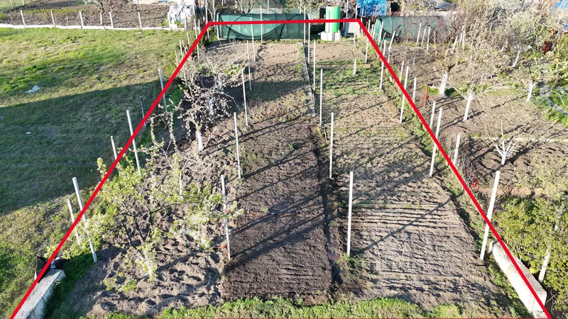 DE VÂNZARE TEREN AGRICOL — 6 ARI Merenii Noi 