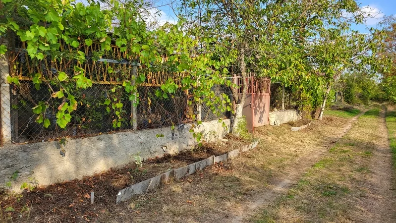 teren de vilă de 12 ari cu casă. дачный участок 12 соток с домом 9